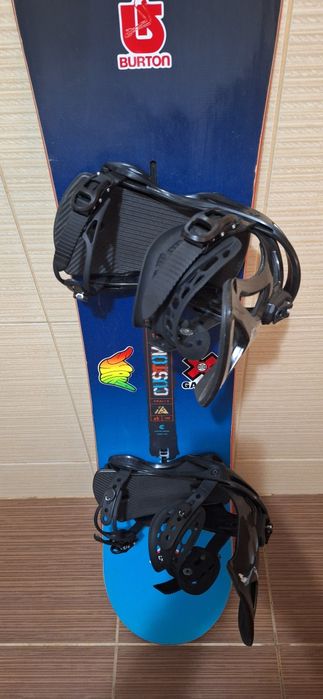 Placa snowboard 130cm burton Chanel costom-legaturi noi