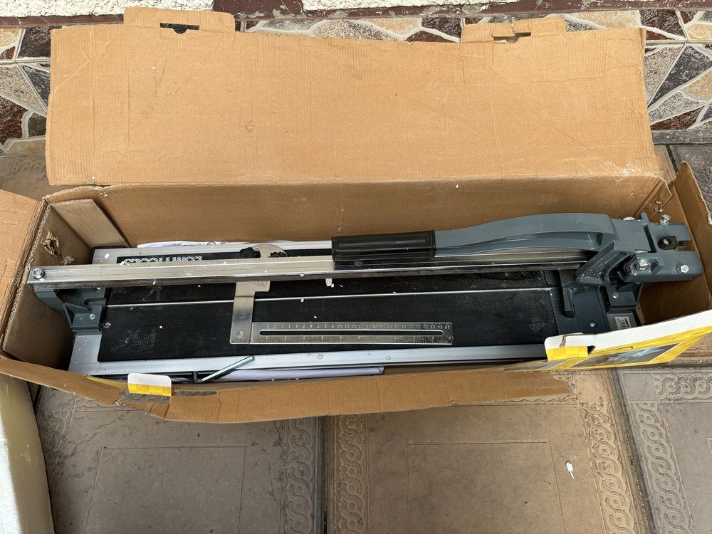 Dispozitiv taiat gresie si faianta cu rulmenti 600mm Lumytools LT00050