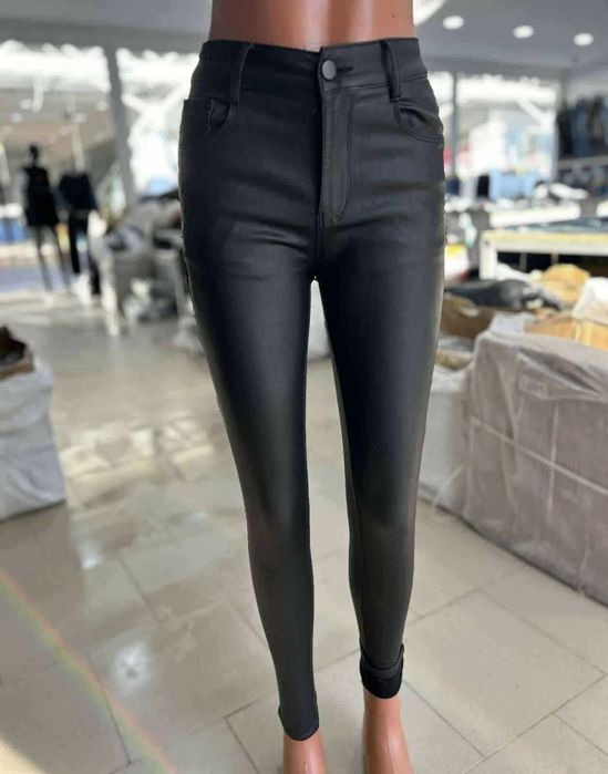 Дамски кожен панталон