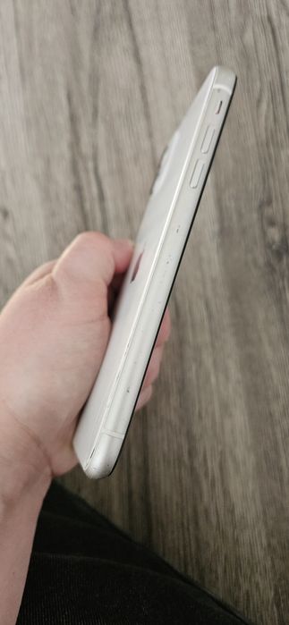 Telefon iPhone 11