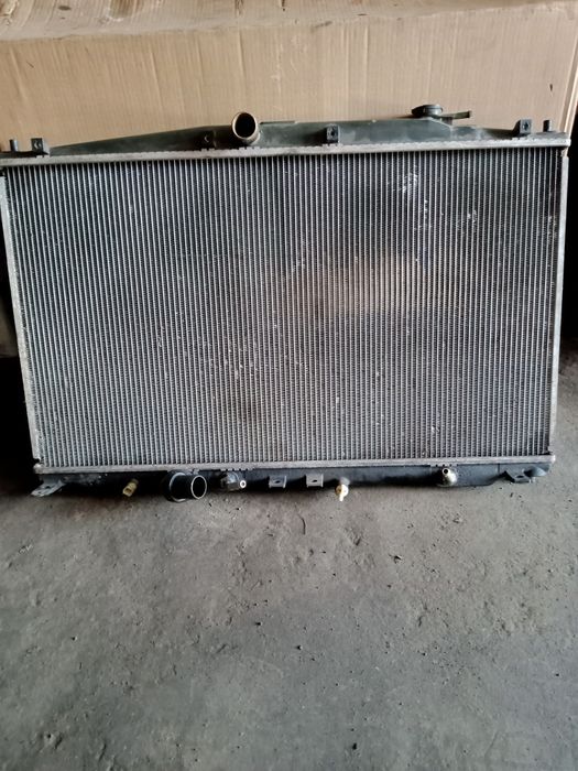 Продам радиатор honda