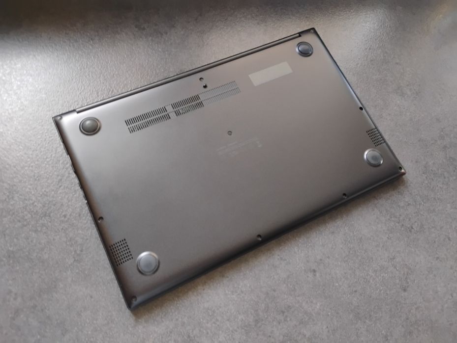 Laptop Asus - OLED - Ryzen 5 - 5000serie - Vega 7 - 24gb