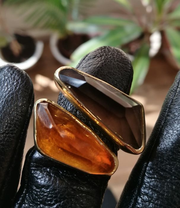 Дизайнерски пръстен уникат Symmetry на дузайнеркара Mary Margoni