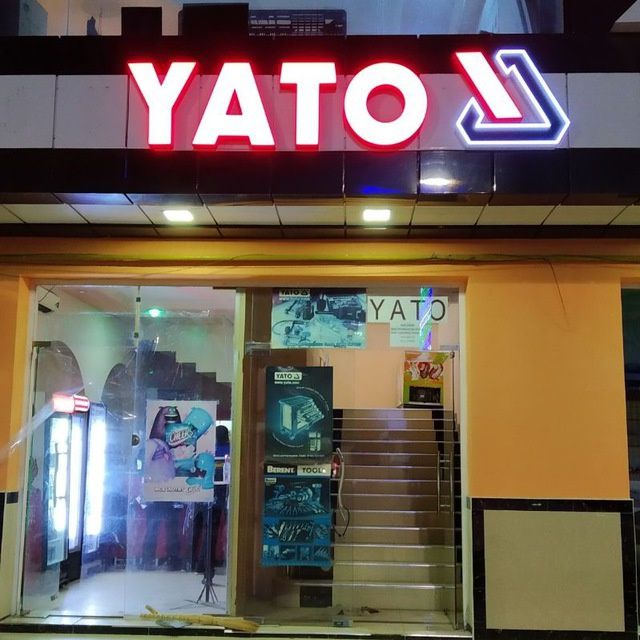 Tashqi reklama bukva BANNER arakal setella