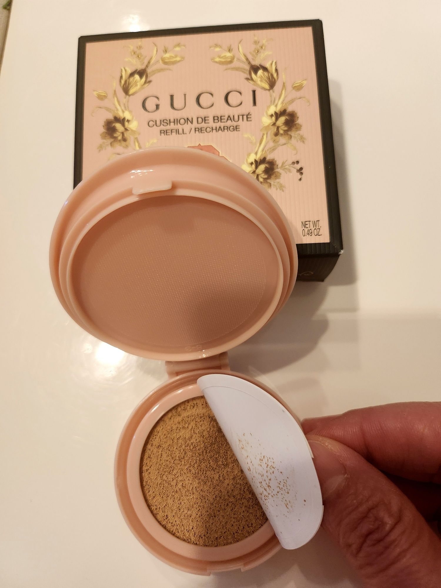 Фон дьо тен GUCCI