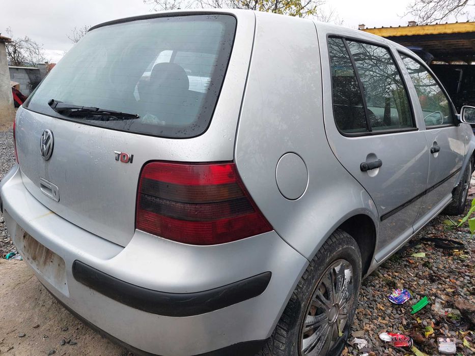 На части 1.9 TDI  и  1.4 16v