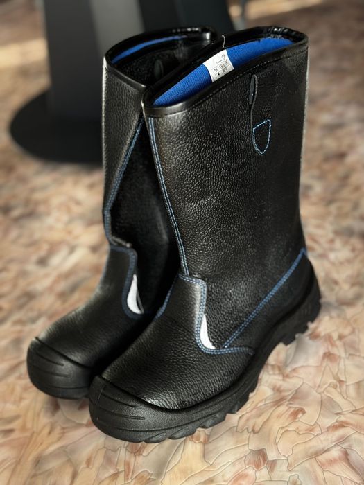 Продам резиновые сапоги!