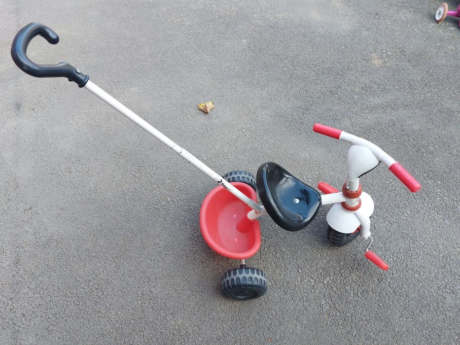 Tricicleta rosu - akb