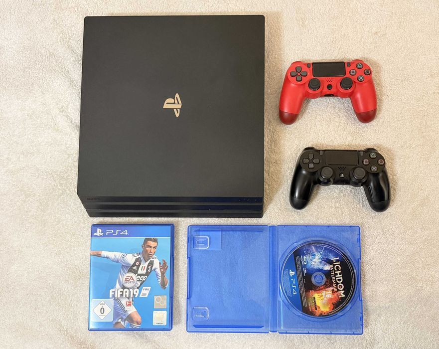 PS4 Pro, Playstation 4 Pro + два джойстика + игри