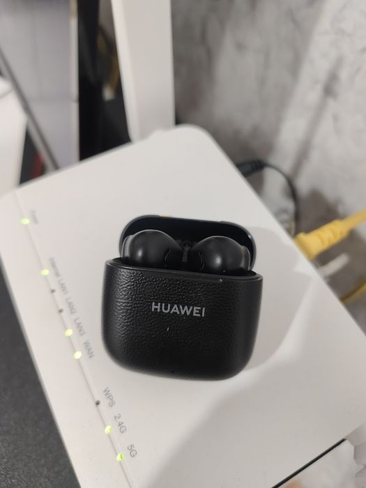 Продам наушники Хуавей