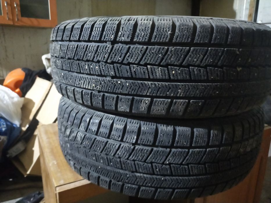 Продам два баллона липучка зима