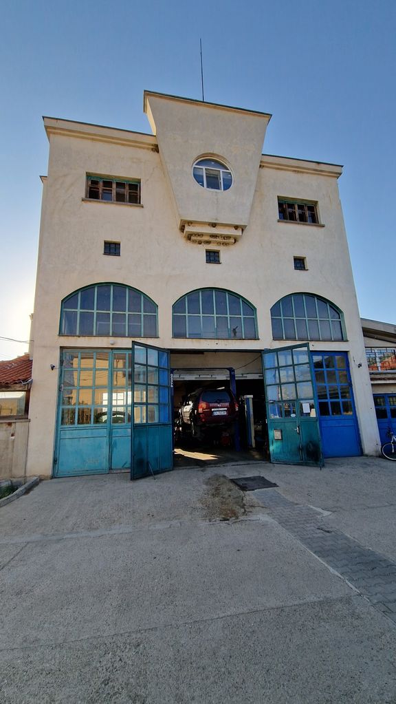 Продава се Къща в с. Енина, Област Стара Загора - 732 кв.м за 711 €/кв.м - Снимка #1