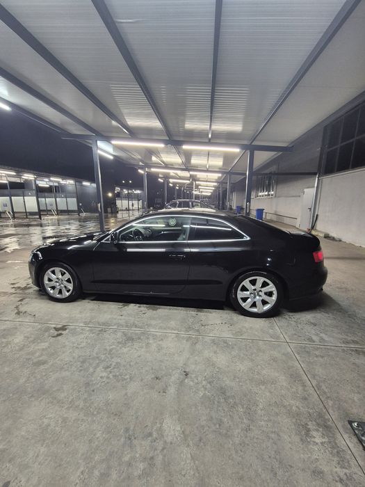 Ауди а5  2.7  ..