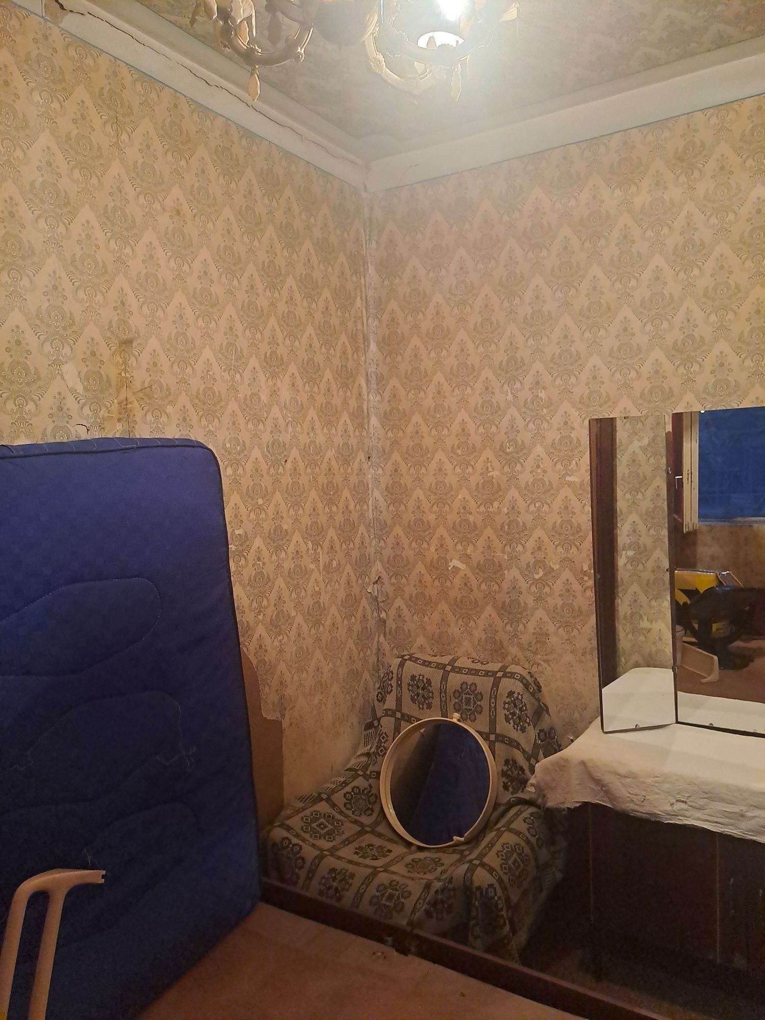 Продаю на м-в Бешагач 1в2/1/5, ориентир 127школа