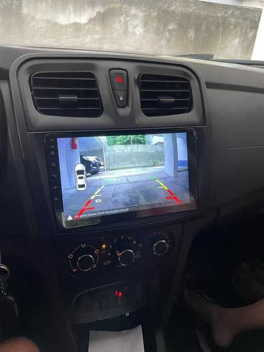 Navigatie GPS Android Dacia Logan 2 Sandero CarPlay Qled DSP 1-8GB