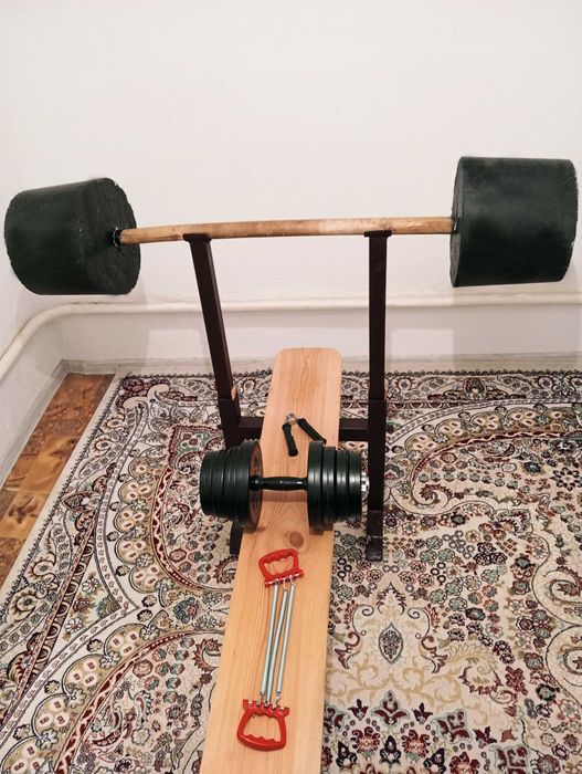 Штанга, гантель, подставка комплекта