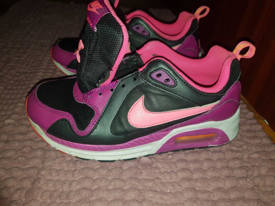 Adidași nike purtați dar în stare buna