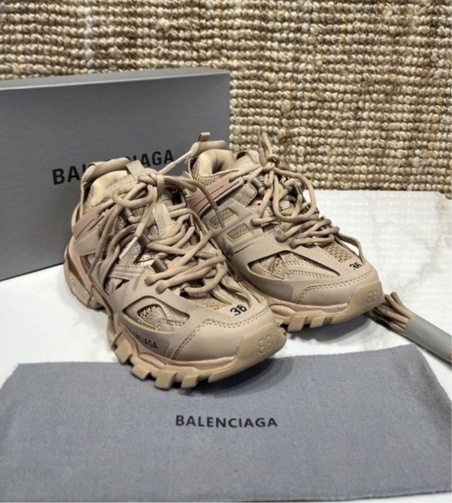 balenciaga track