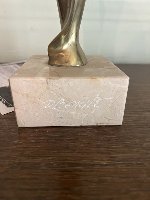 Statuie bronz Victorie Dan Bancila