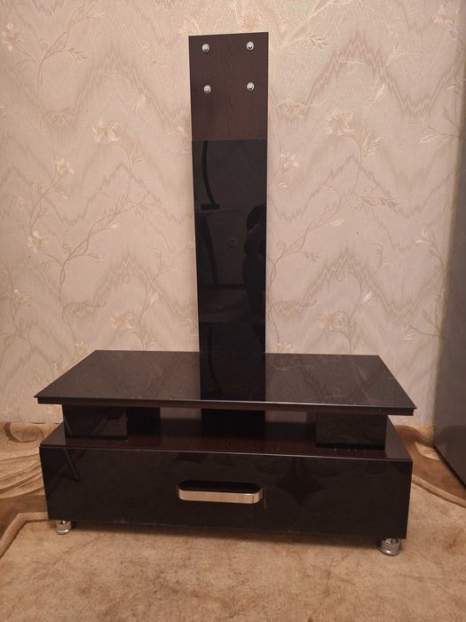 Подставка для телевизора