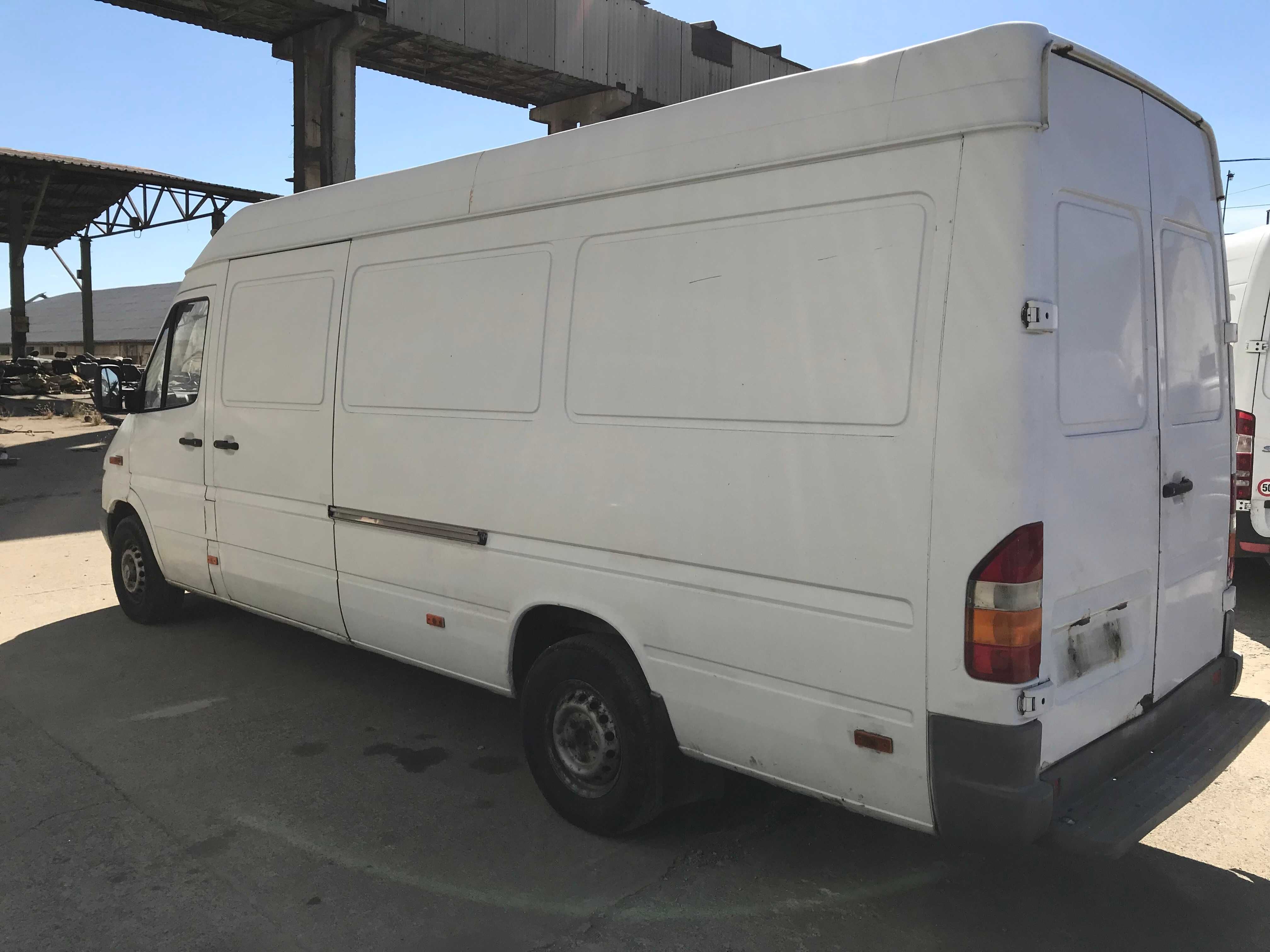 DEZMEMBREZ Mercedes SPRINTER 308 311 313 CDI 3 PANOURI 2001