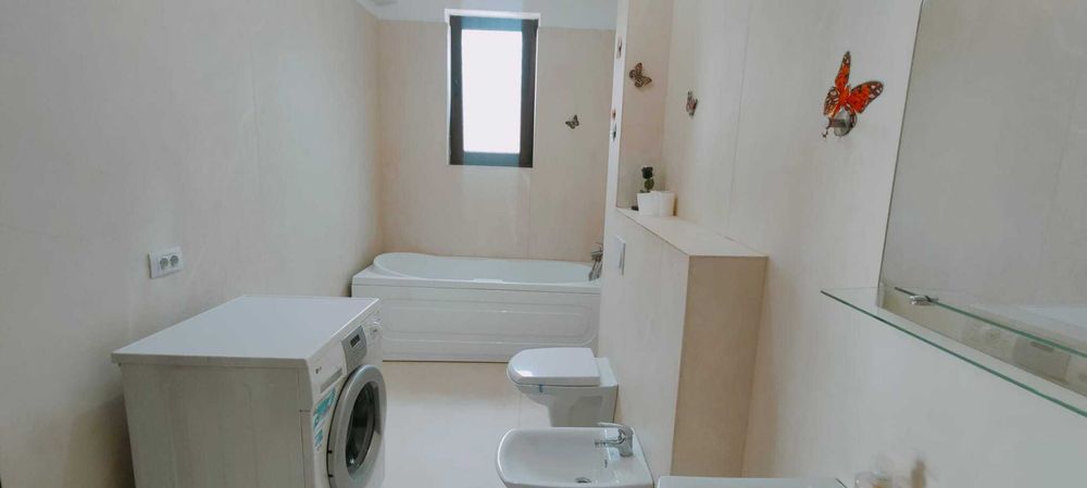 Inchiriez apartament 2 camere, decomandat, Hlincea, str Manastirii