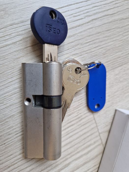 Butuc ușă securizată + 3 chei