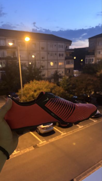 Ghete de fotbal nike