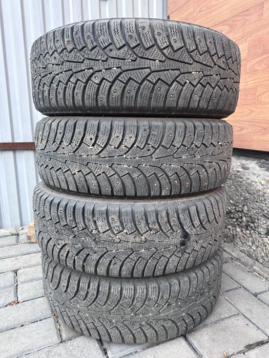 Продам покрышки зимние на 14