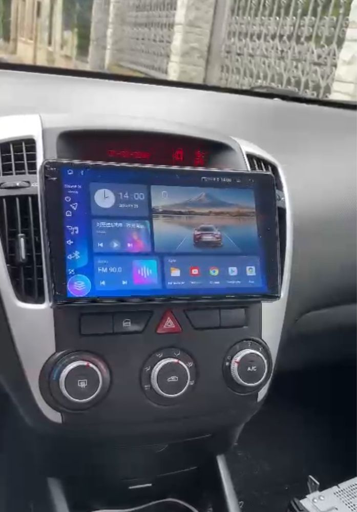 Navigații Auto DEDICATE Multimarcă + Cameră Marșarier & DVR CADOU