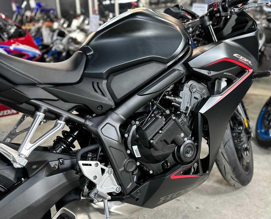 Honda CBR 650R 2025 nou 0 km - livrare prin Honda Constanta