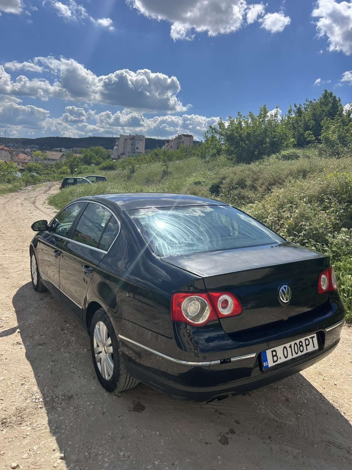 Продавам VW Passat 6 черен автоматик