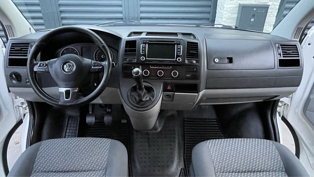 Volkswagen Caravelle T6 2012 2.0 Extra-Lung 8+1 Locuri 140CP