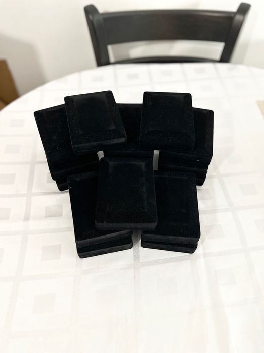 Велурени кутии за бижута 16 броя