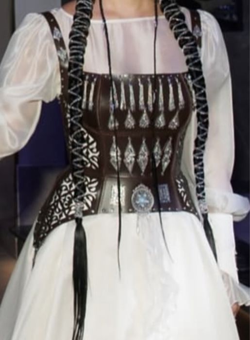 Этно-корсет в АРЕНДУ