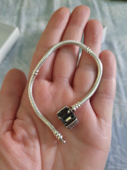 Сребърна нова гривна