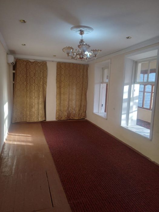 Chig'atoy bozori oldida Ijaraga hovli uy