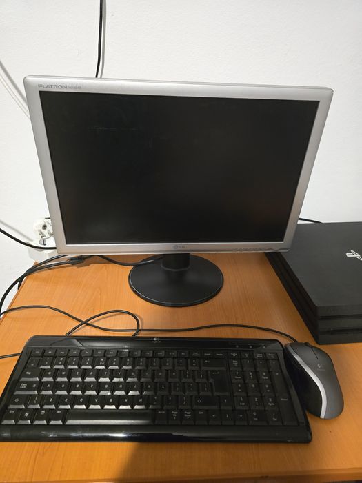 Vând calculator complet