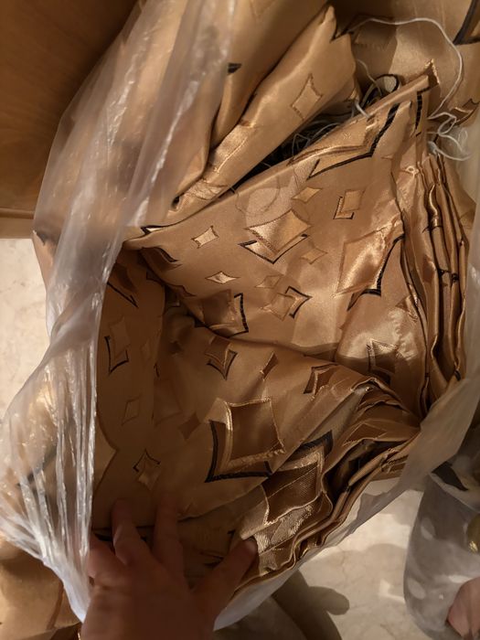 Шторы золотые 2 шт