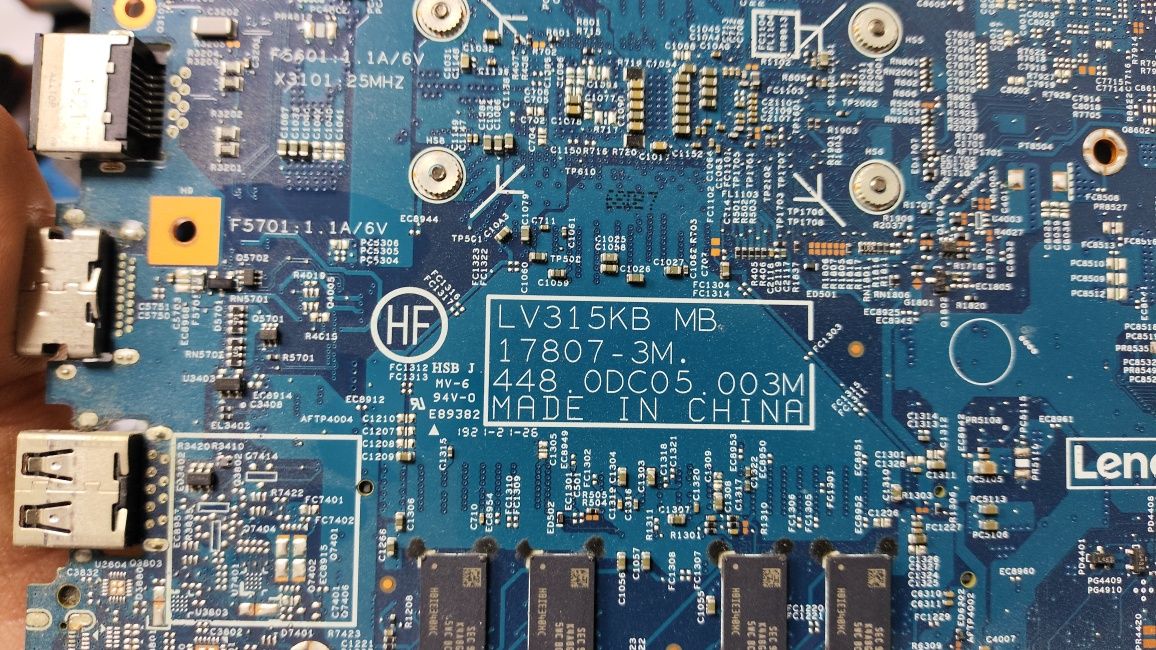 Lenovo  V130-15KB