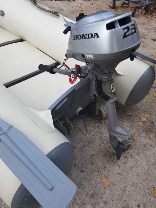 Лодка марка/Sur Marine LT220/в комплект с двигател Honda BF2.3D