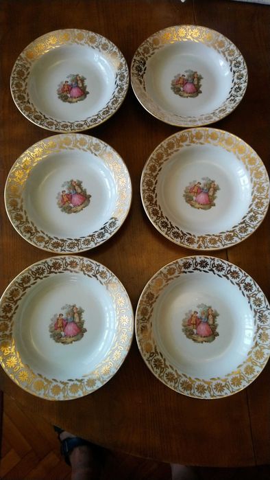 Рисувани порцеланови чинии