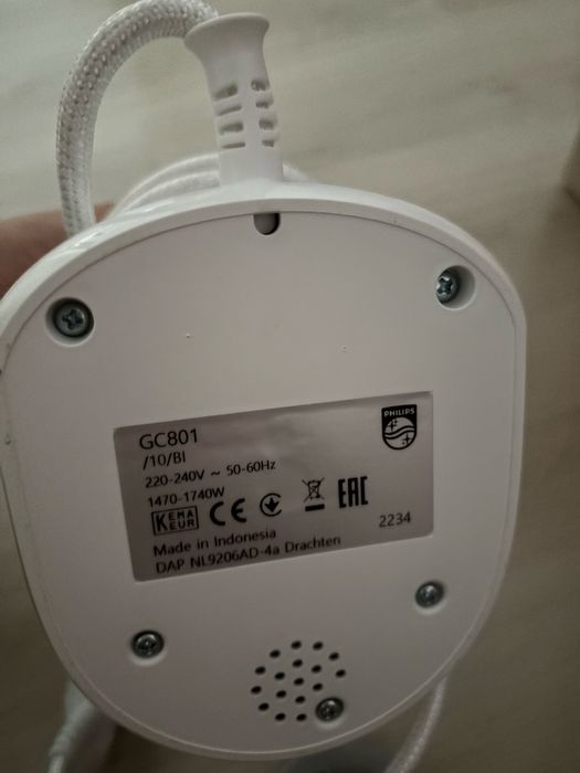 Fier de calcat vertical Philips