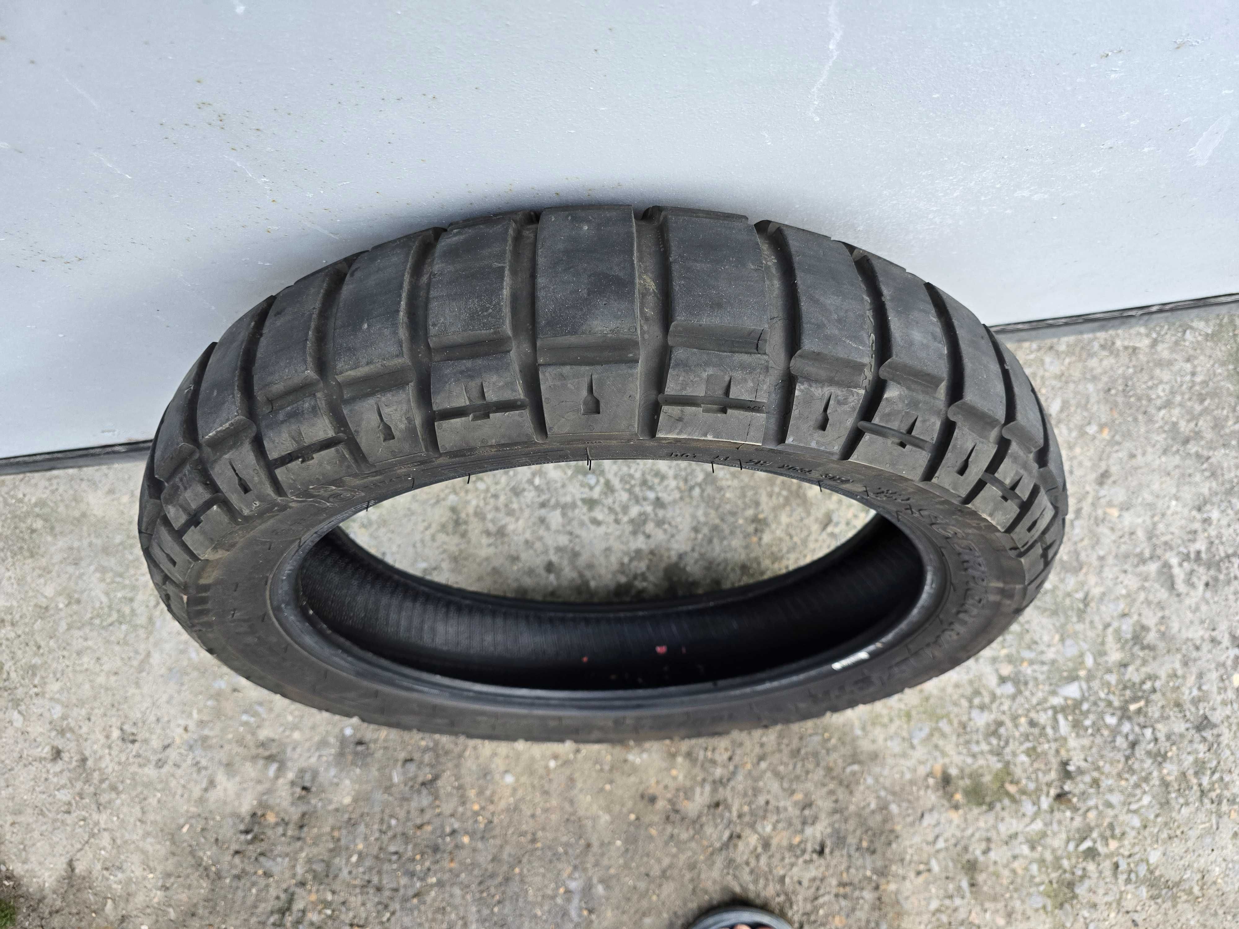 150 / 70 /18 Pirelli Scorpion Rally str