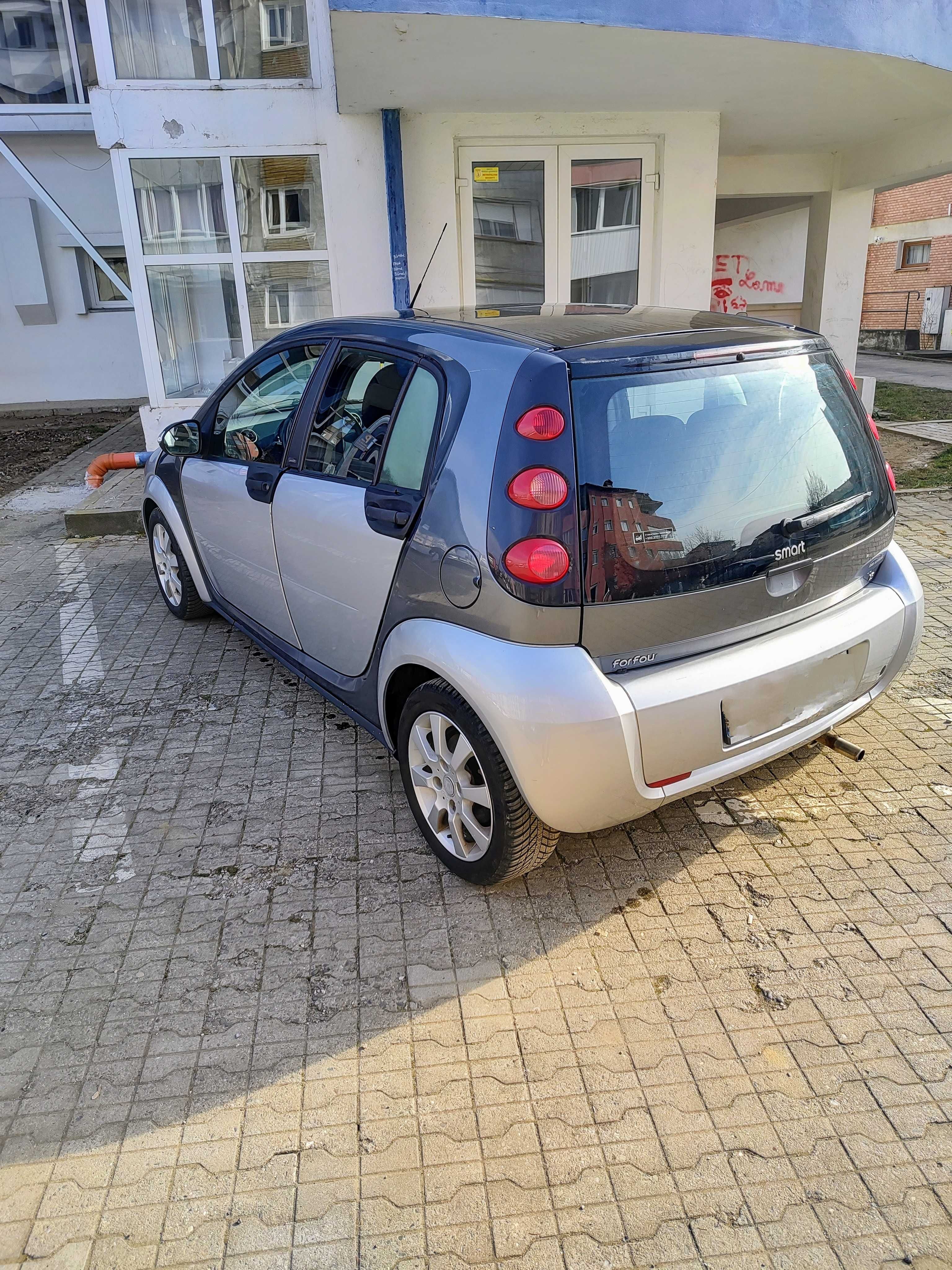 Vand Smart Forfour 2004 1.5 benzina 109 cai