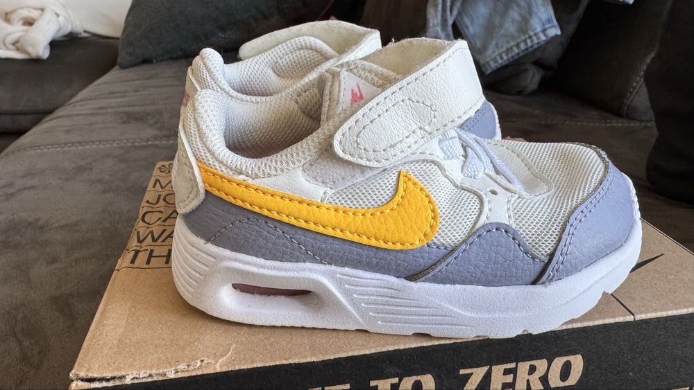 Nike детски маратонки размер 23,5