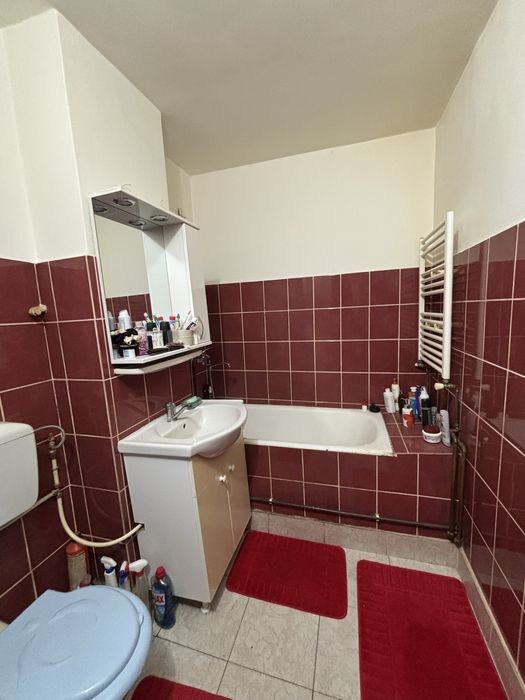 Vand apartamant cu 2 camere