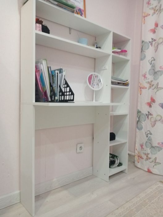 Продам полку для учебников