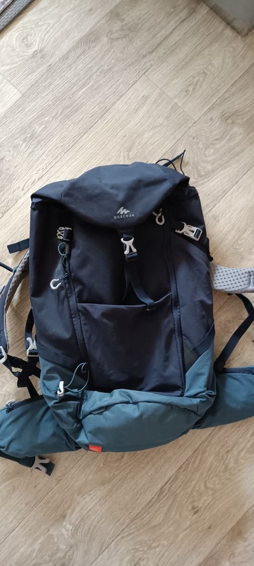Vand rucsac drumetie Queciua 30 l