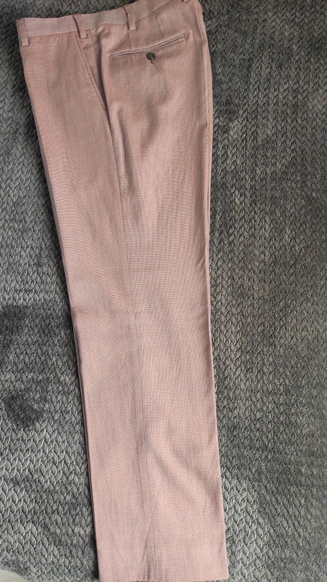 Rochie ocazie și pantaloni bărbat casual